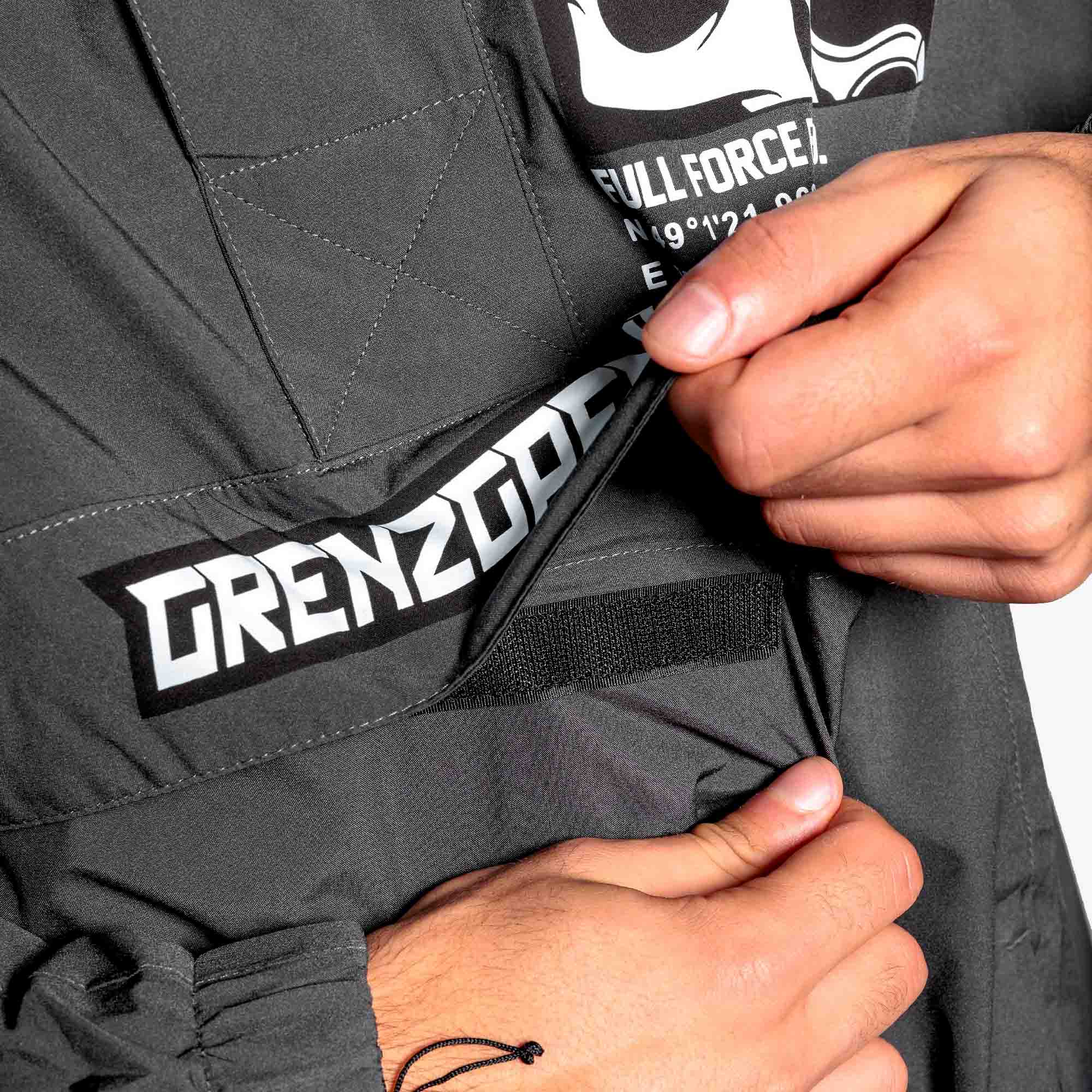 Grenzgaenger Windbreaker Charcoal with 5000mm water column
