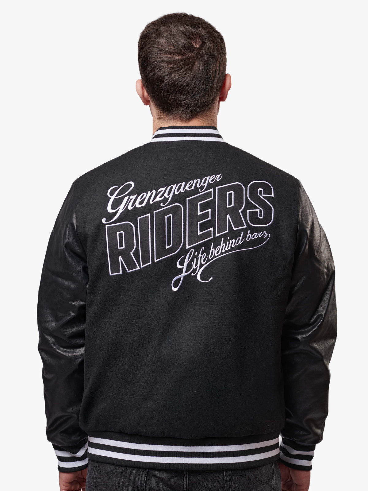 College Essential Jacket Black
